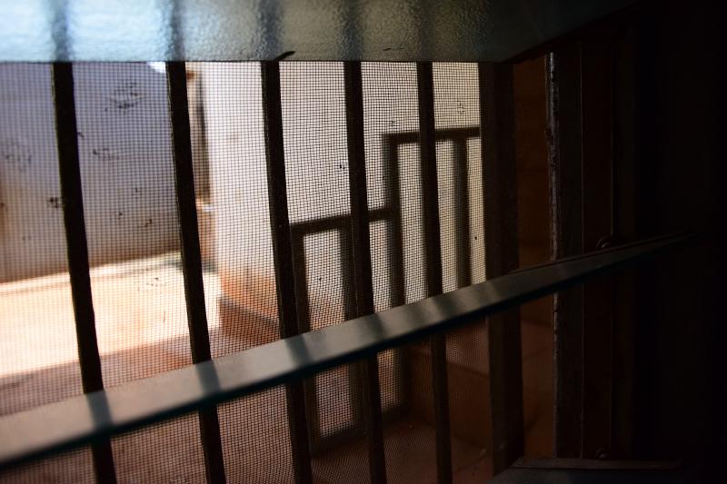 Fenster mit Fliegengitter als Mückenschutz